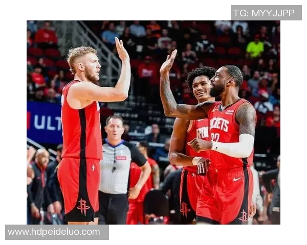 开拓者鹈鹕冲突升级！格兰特米西肢体冲突引爆NBA技术犯规，成比赛转折点并影响季后赛席位争夺